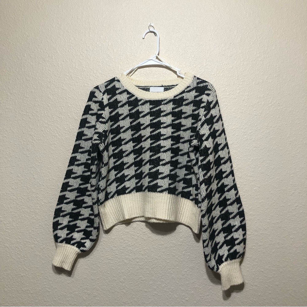 PINK ROSE Sweater - Picture 2 of 4
